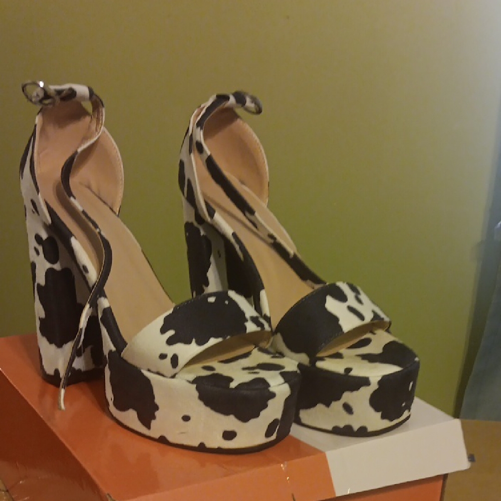 SHEIN Black and White Platform Heels